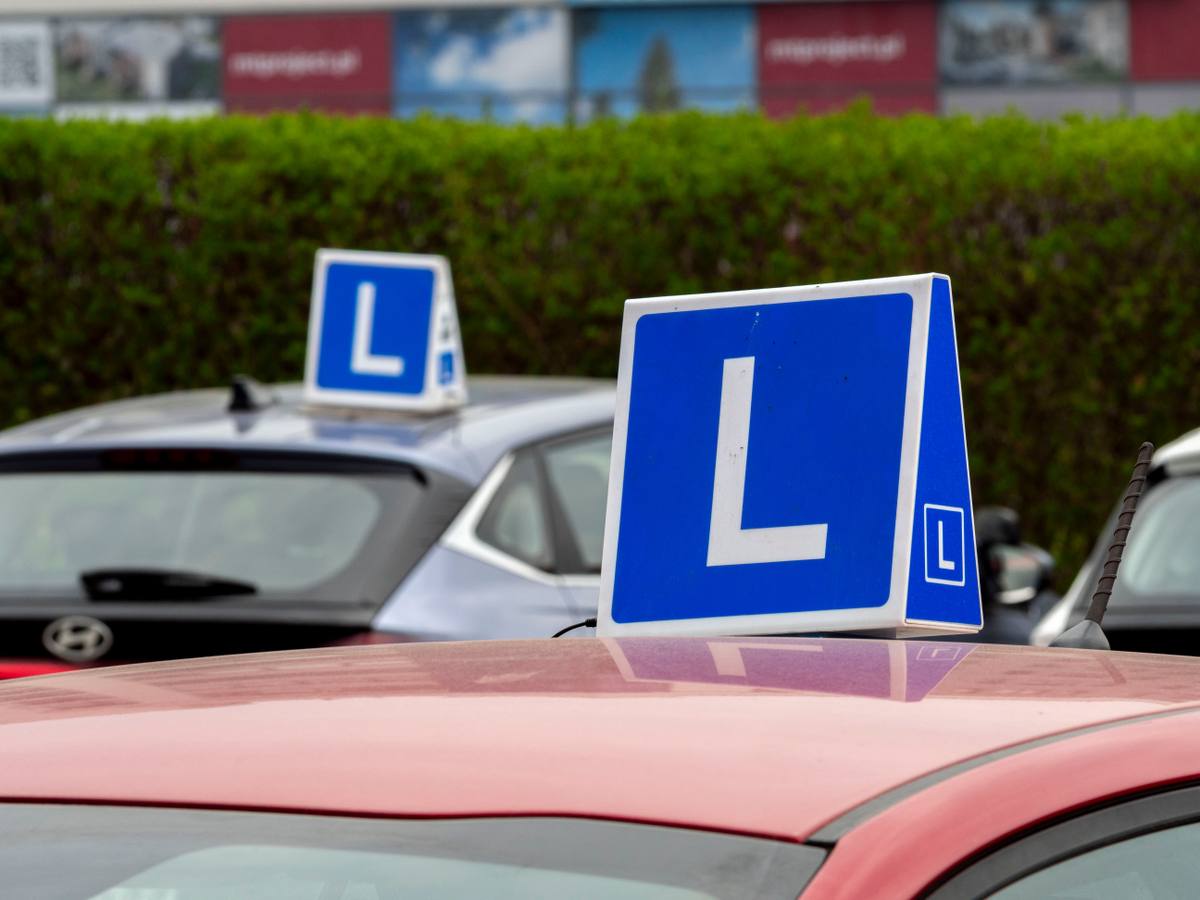 DVSA Gridlock: UK Learners Facing 6-Month Wait for Driving Tests
