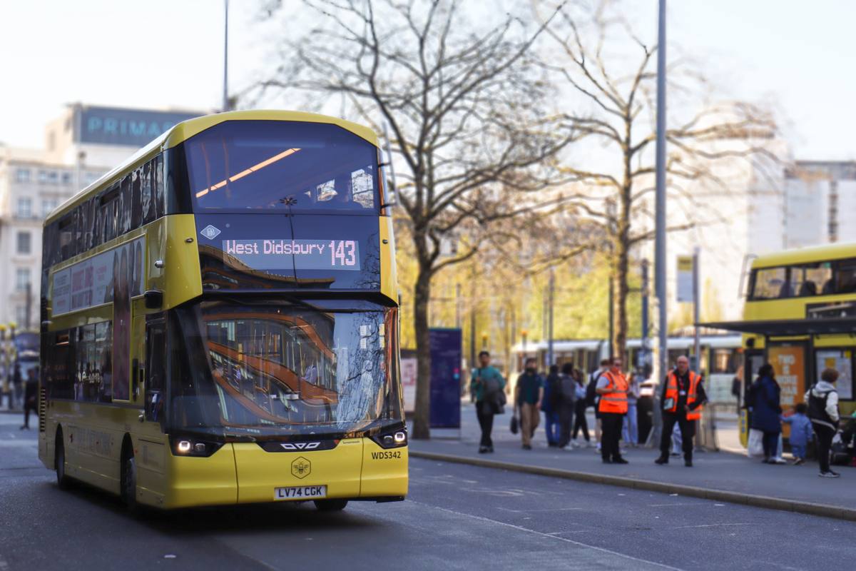 Bus connectivity key to unlocking footfall, investment and growth on the UK’s high streets