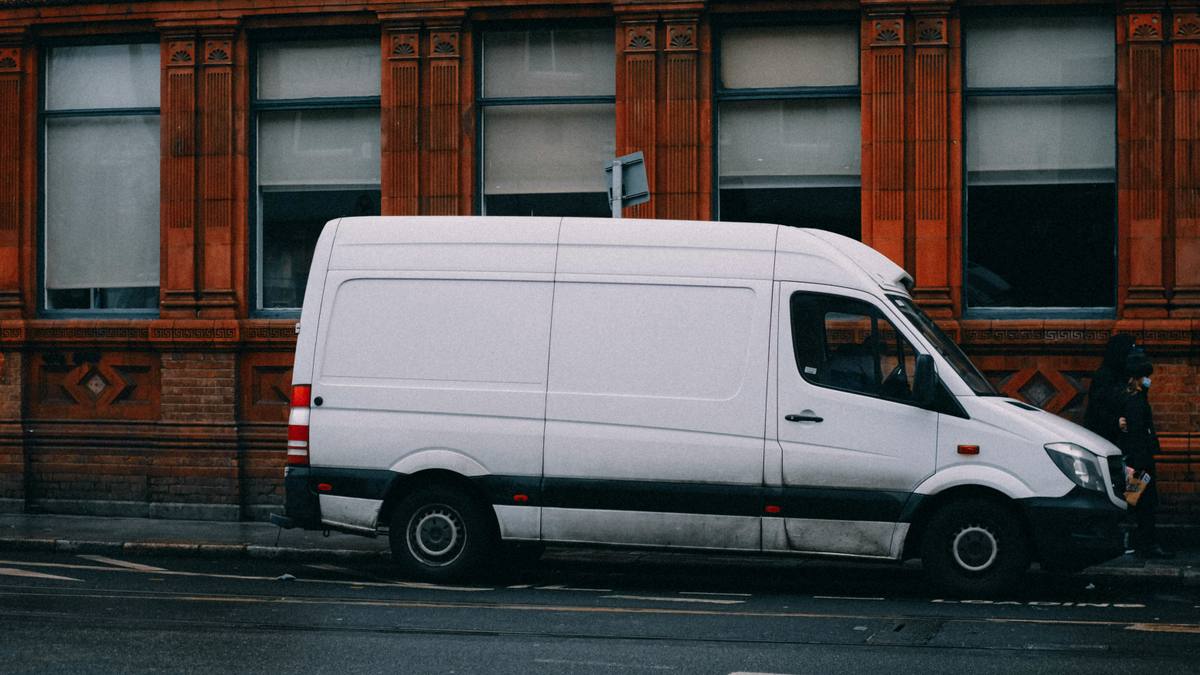 Motorists warned messy vans can lead to £100 fines