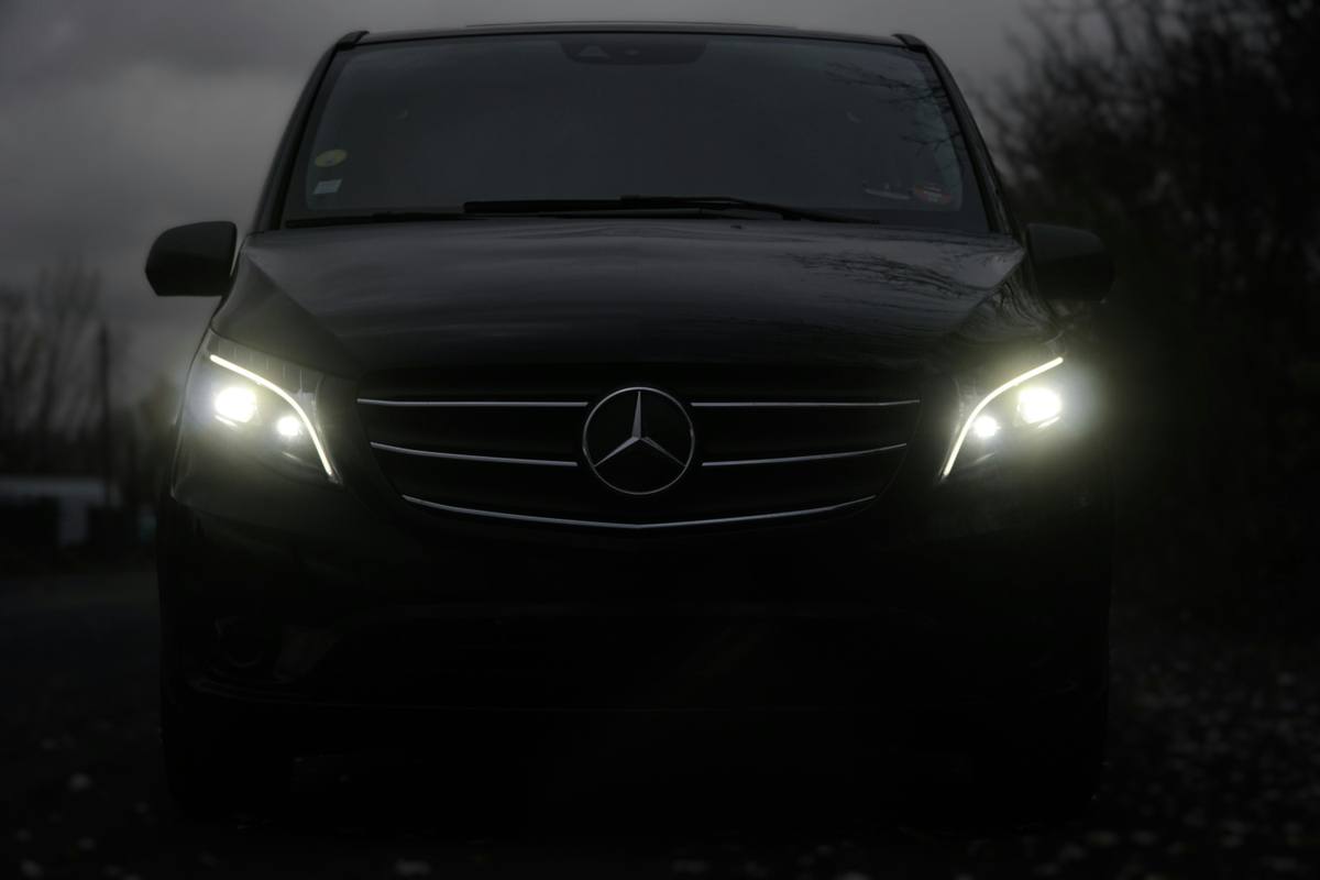 Over nine in ten drivers have been dazzled by oncoming headlights