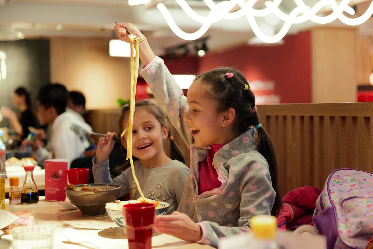 Kids eat Marugame Udon