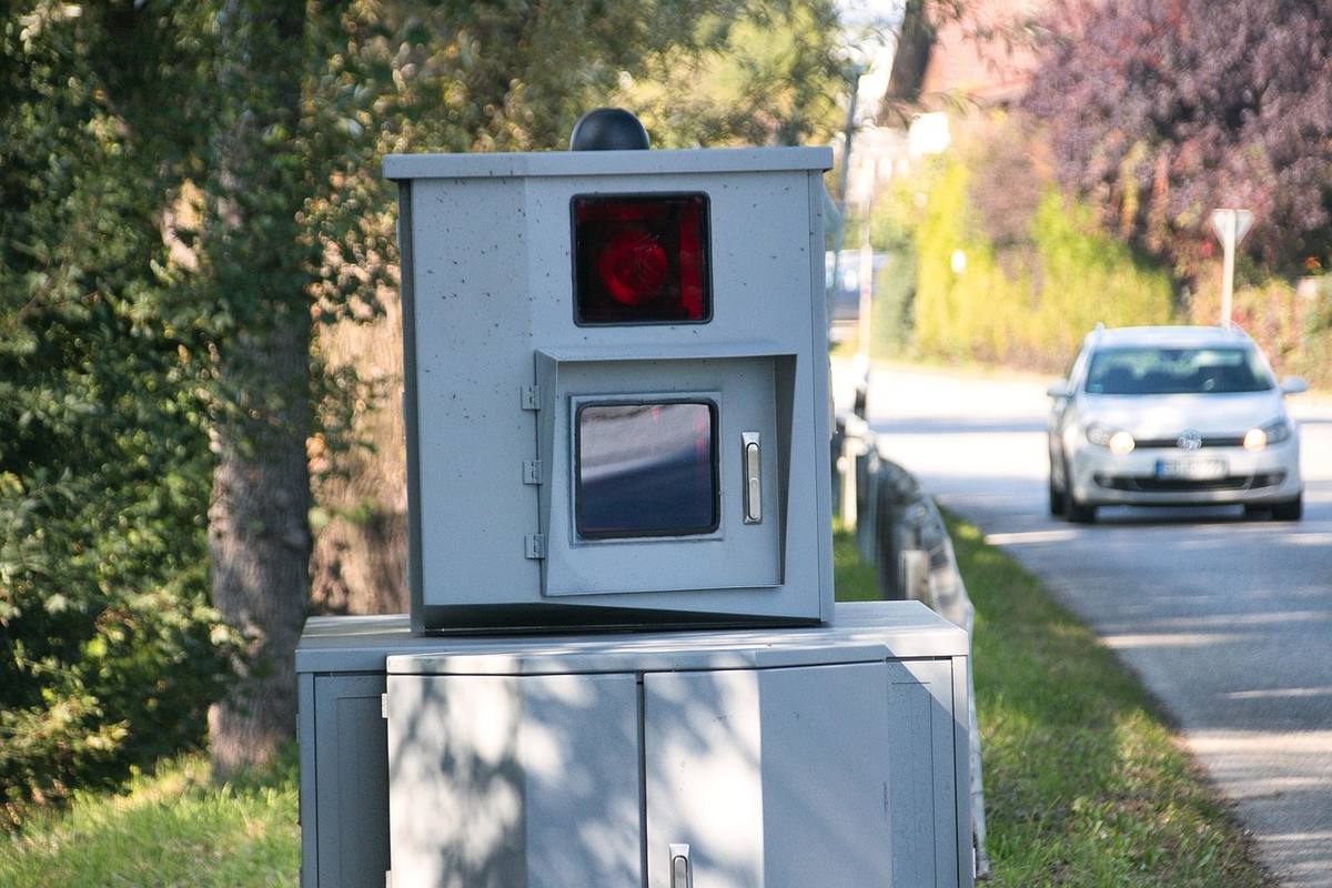 Speed camera