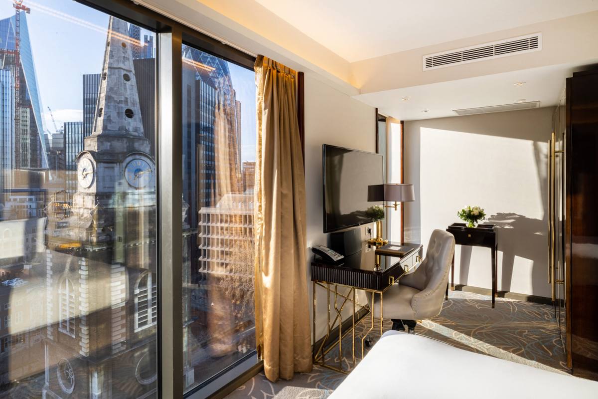 Discovering the Luxurious Comforts of Hotel Saint